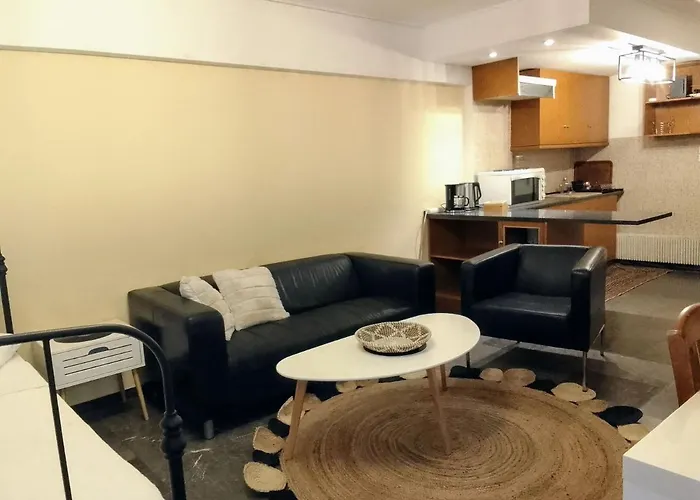 Central Athens Pad